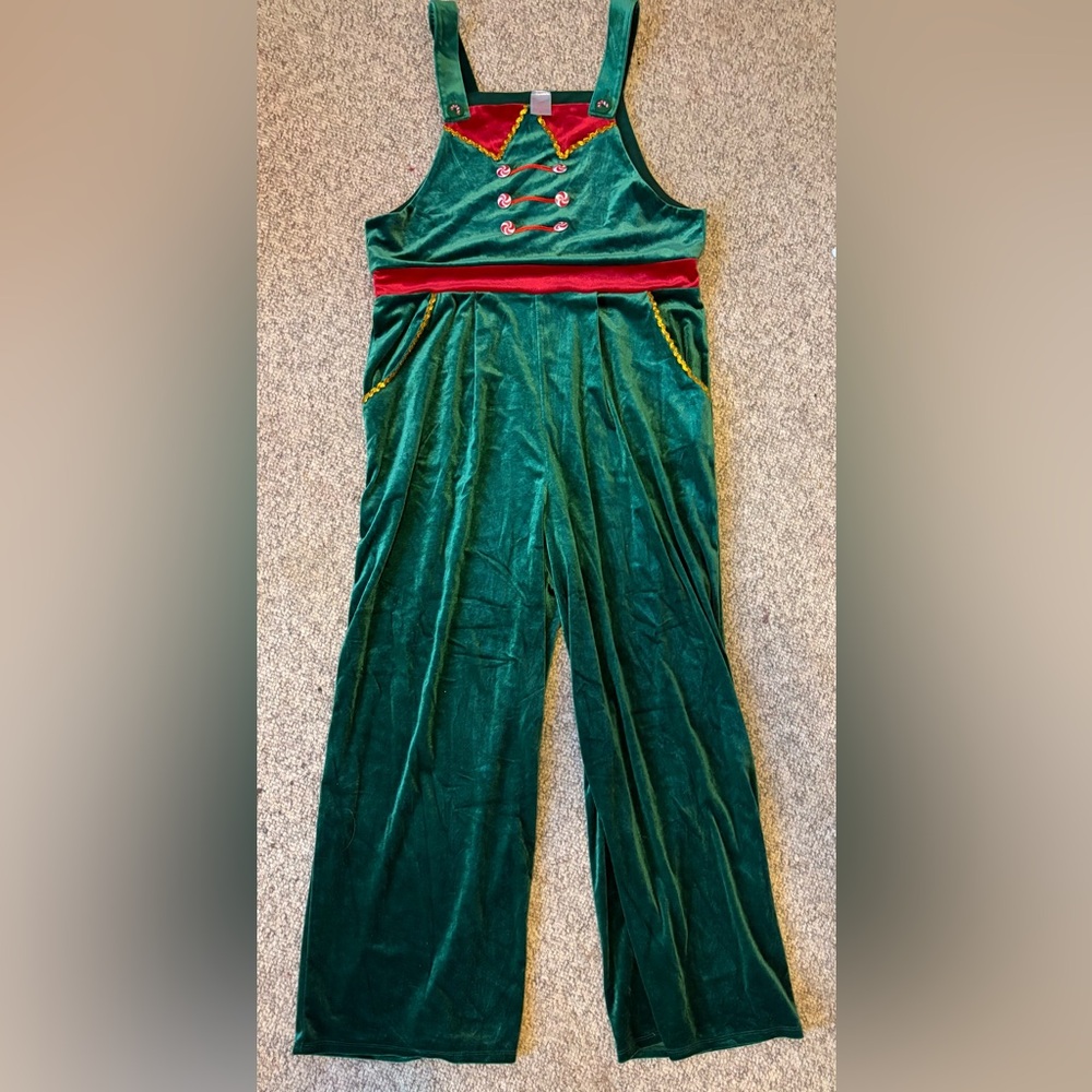No Boundaries Holiday Velvet Jumpsuit, Green with Red Accents